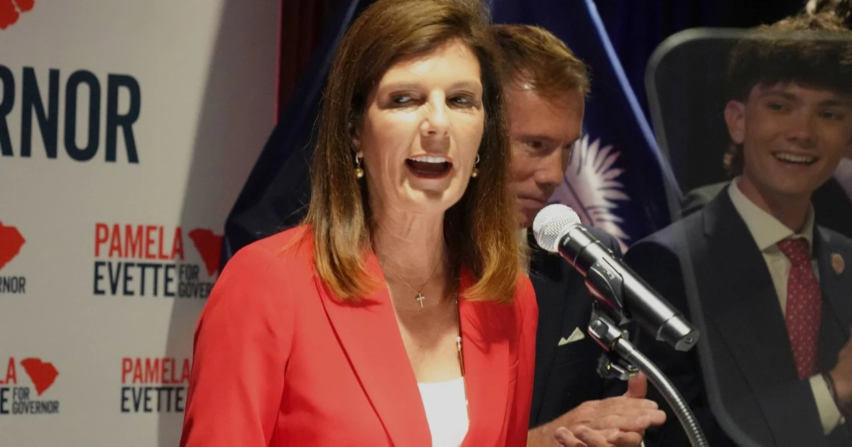 Trump backs both candidates in South Carolina governor runoff