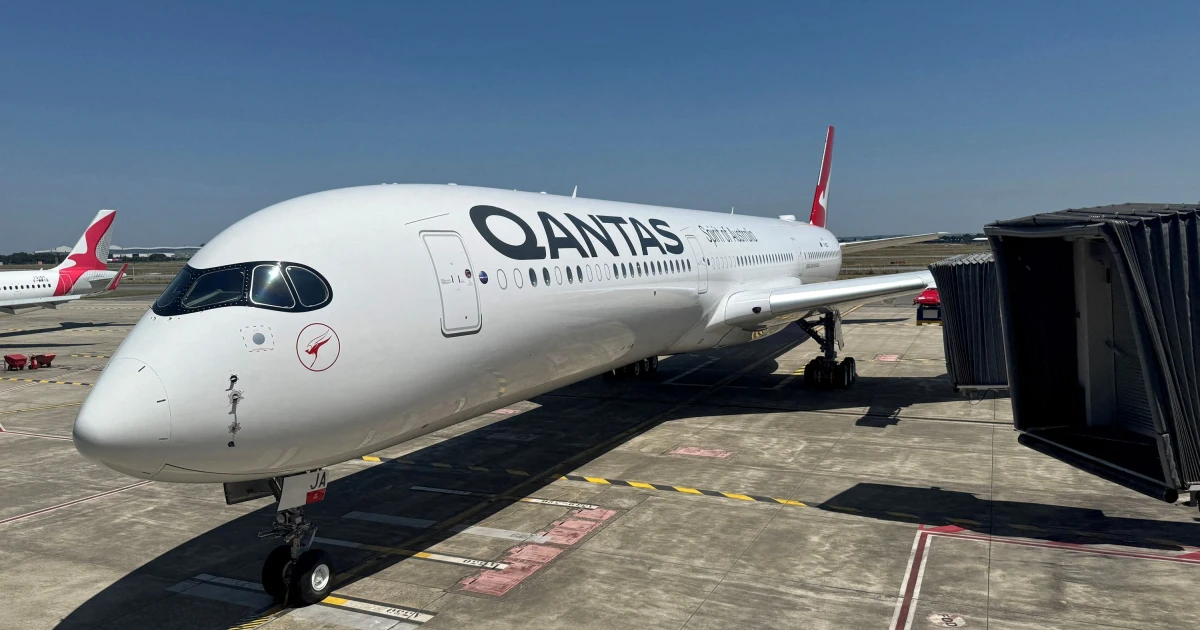 Qantas bets on science to ease 20-hour Sydney-London flights