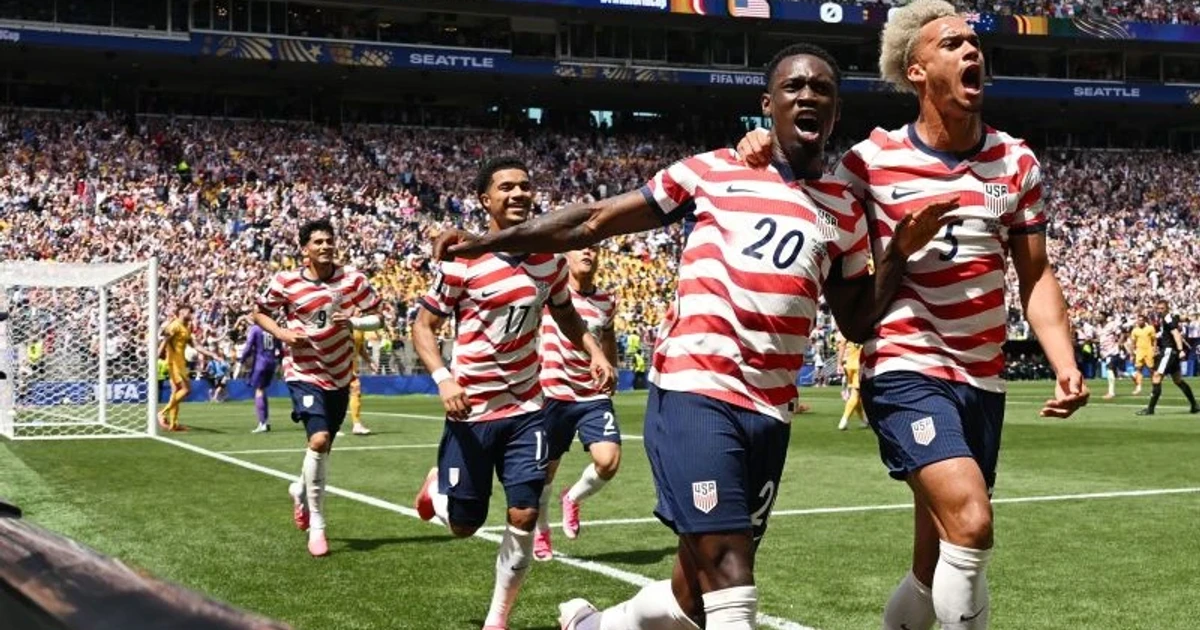USMNT beats Australia, advances to World Cup knockout stage