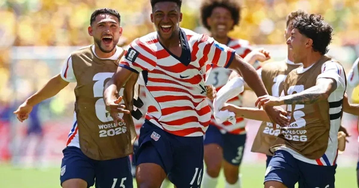 USMNT beats Australia to win Group D and reach round of 32
