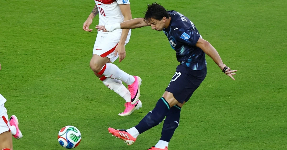 Paraguay beats Turkey to keep World Cup knockout hopes alive