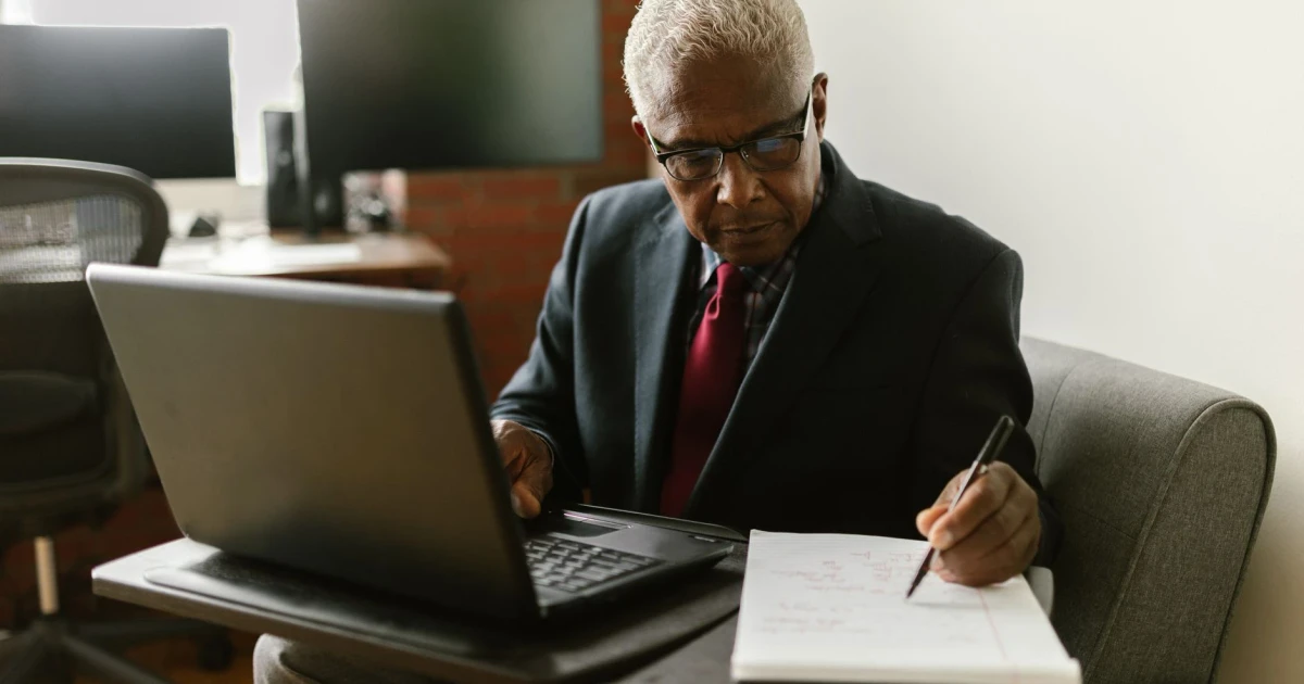 Most Americans plan to work longer, but retire earlier than expected