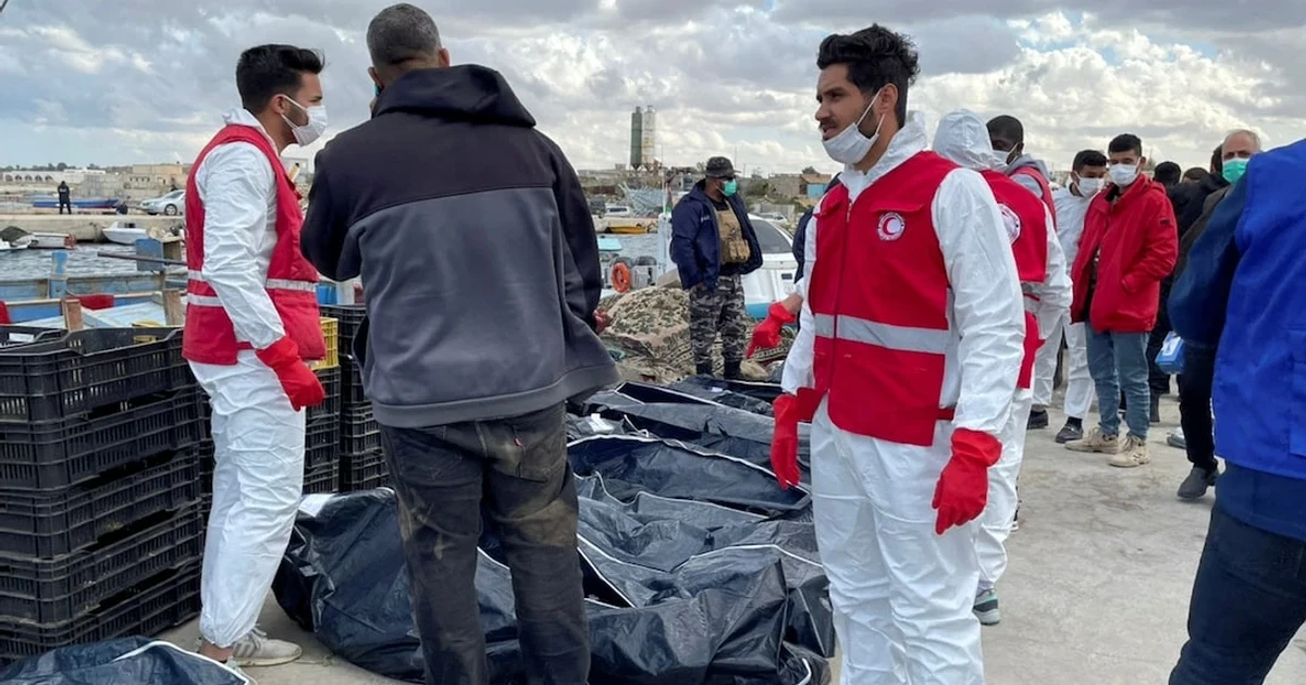 At least 15 migrants found dead after boat capsizes off Libya coast