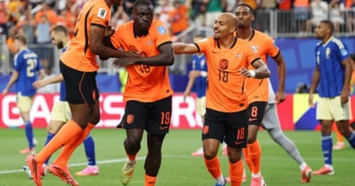 Cody Gakpo scores twice as Netherlands rout Sweden 5-1