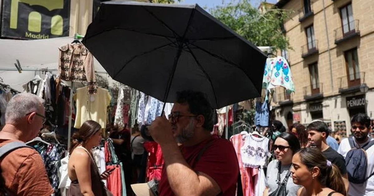 Spain enters first official heatwave of 2026 as temperatures hit 40C