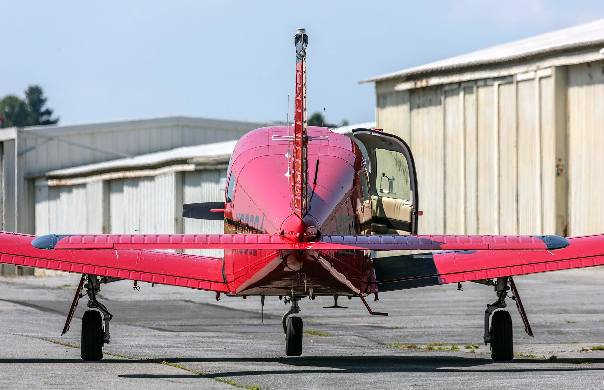 Piper Cherokee — Wikimedia Commons