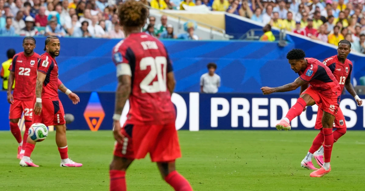 Kevin Pina scores Cabo Verde’s first World Cup goal against Uruguay
