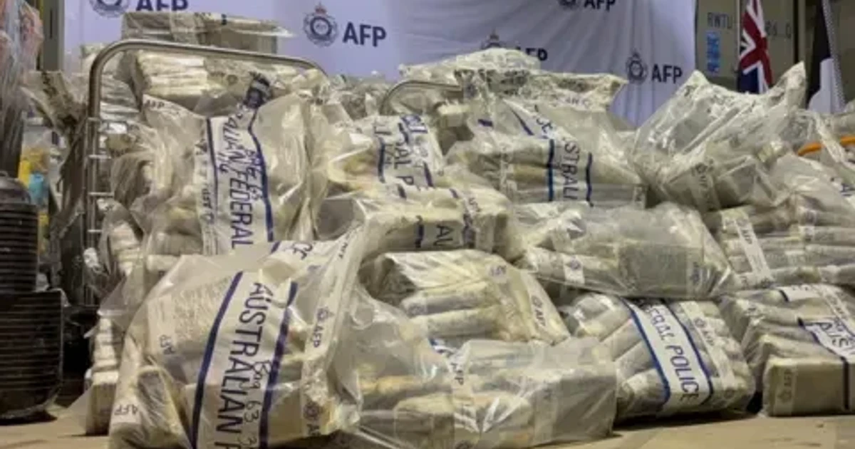 Australia's largest cocaine seizure, 2.7 tonnes found in Sydney bust