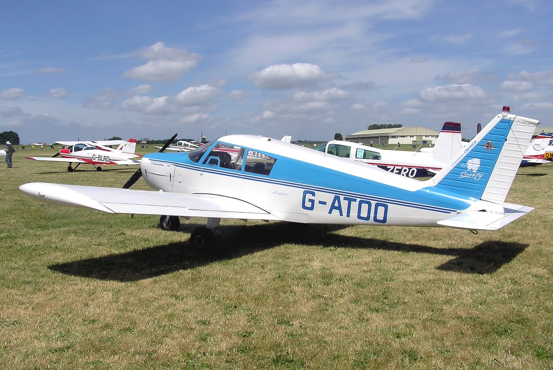 Piper Cherokee — Wikimedia Commons