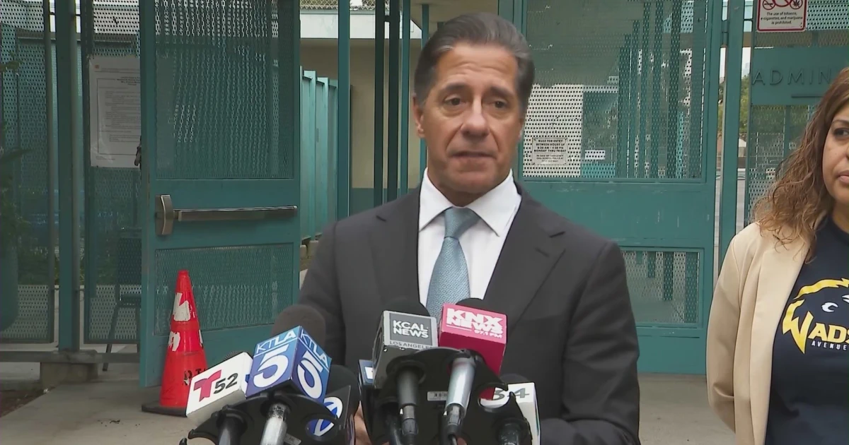 Los Angeles schools superintendent resigns amid federal investigation