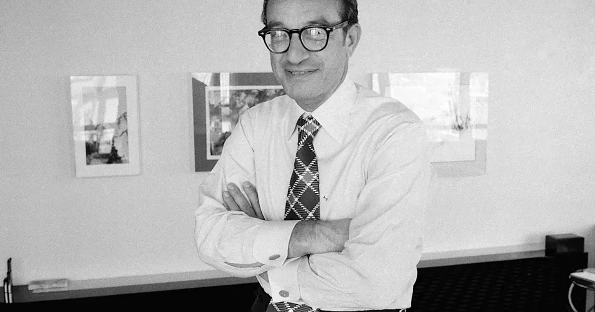 Stocks mixed as tech and SpaceX drag, Greenspan tributes mount
