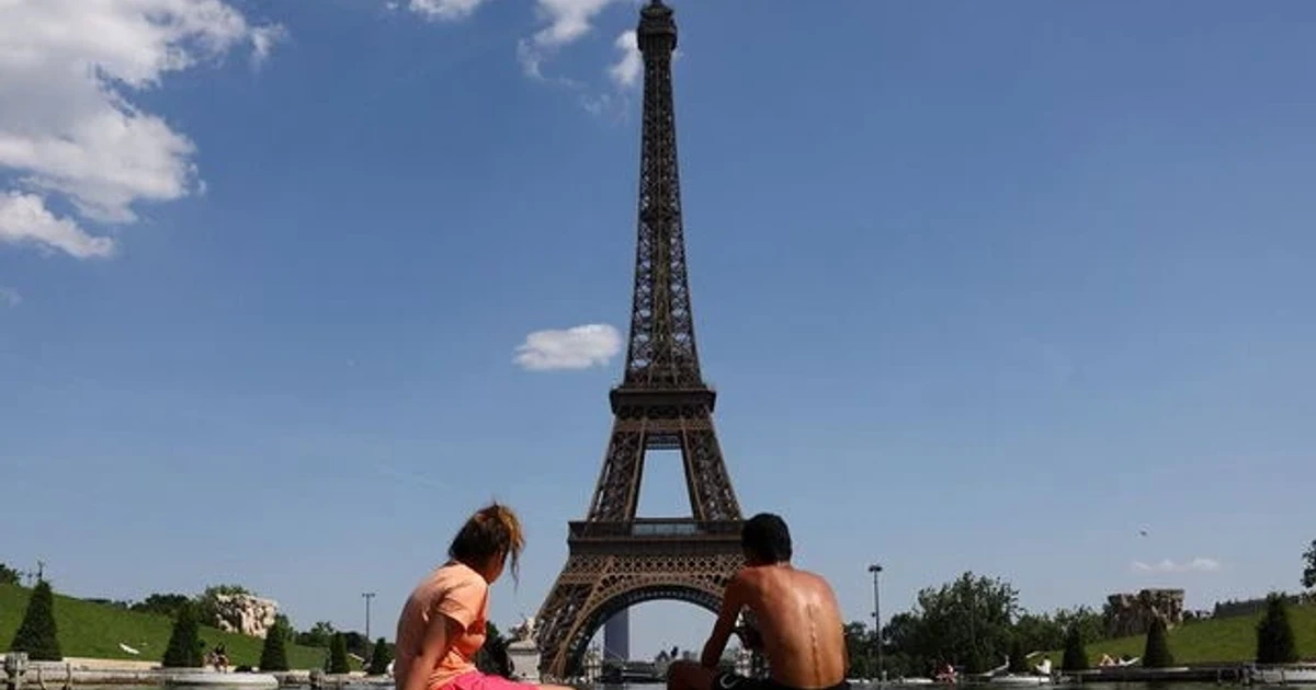 Europe heatwave kills 16 in France as temperatures soar