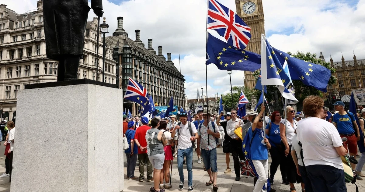 Britons increasingly call Brexit a mistake, poll finds on anniversary