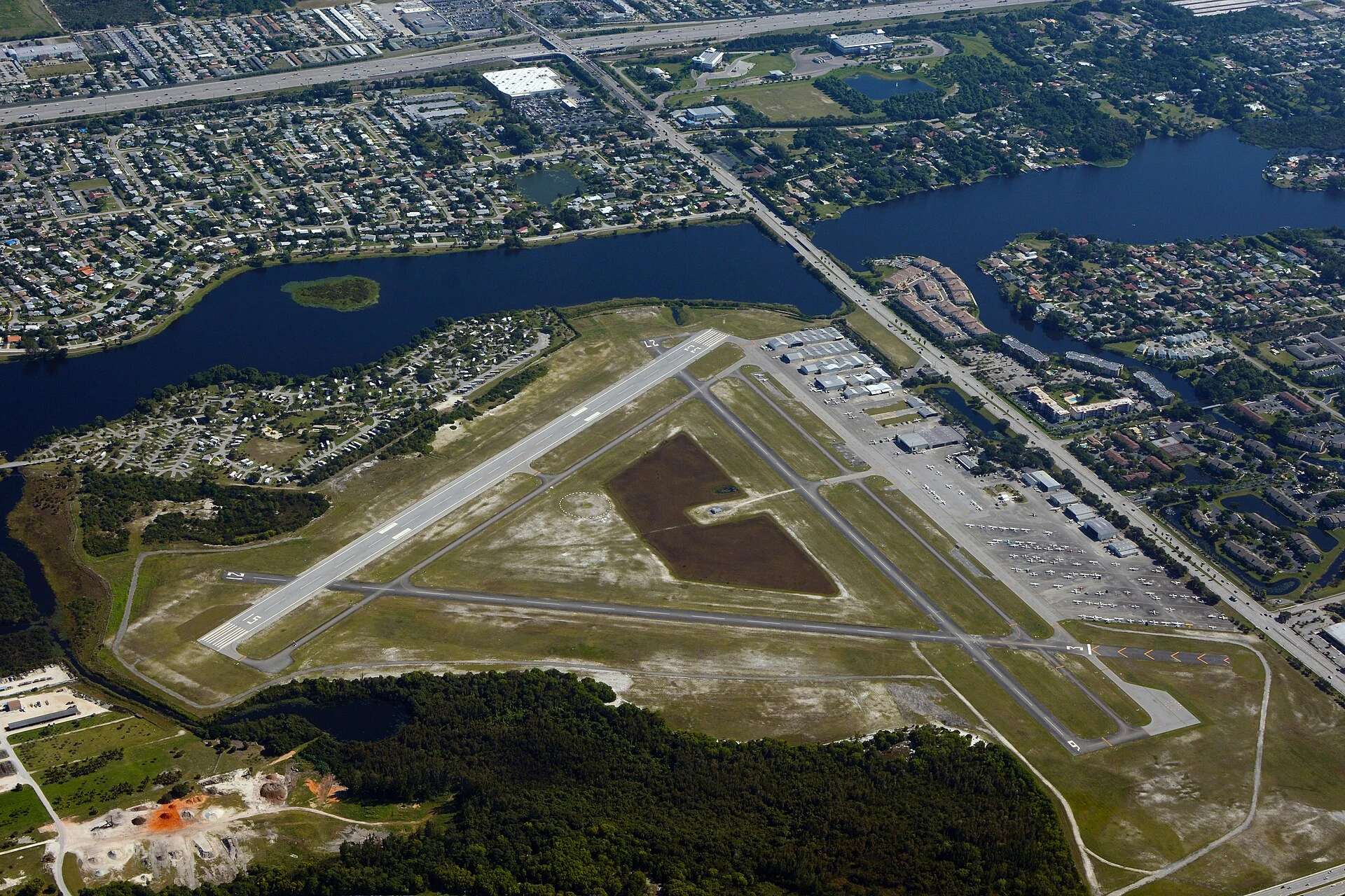 Palm Beach International Airport — Wikimedia Commons