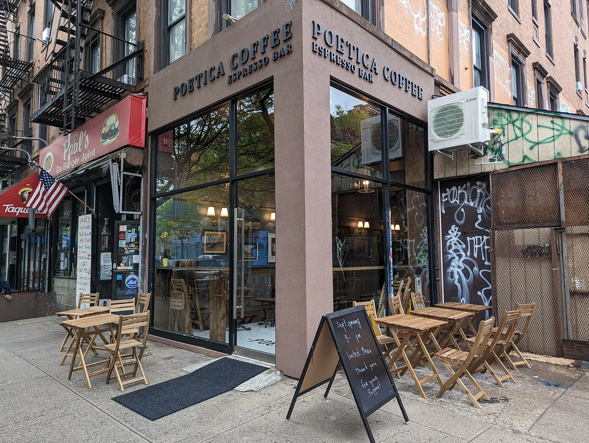 Poetica Coffee — Wikimedia Commons
