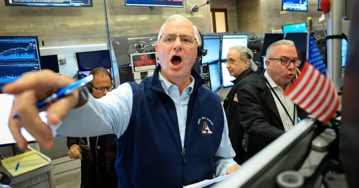 S&P 500 futures fall as tech sell-off ripples through global markets