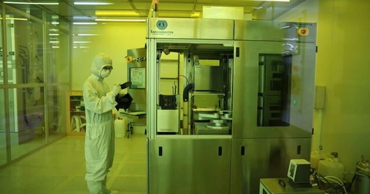 AI boom lifts Samsung and SK Hynix workers in South Korea's marriage market