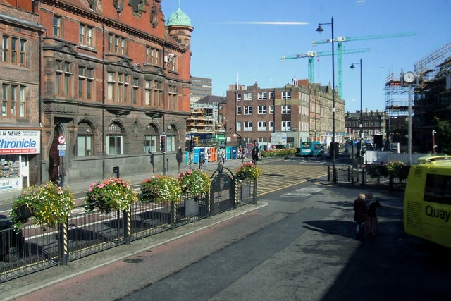 Newcastle University — Wikimedia Commons