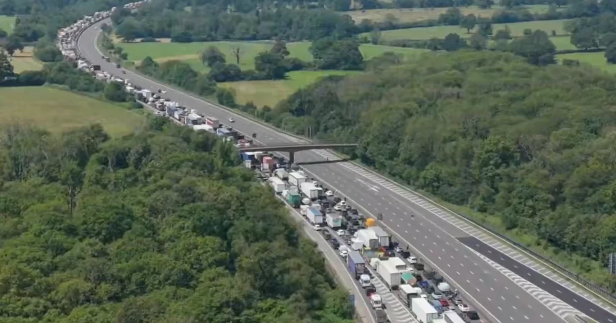 Heat alert leaves ambulance service struggling to reach M25 patients