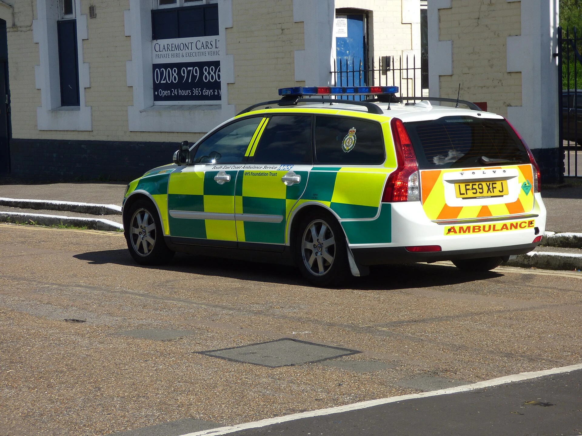 South East Coast Ambulance Service — Wikimedia Commons