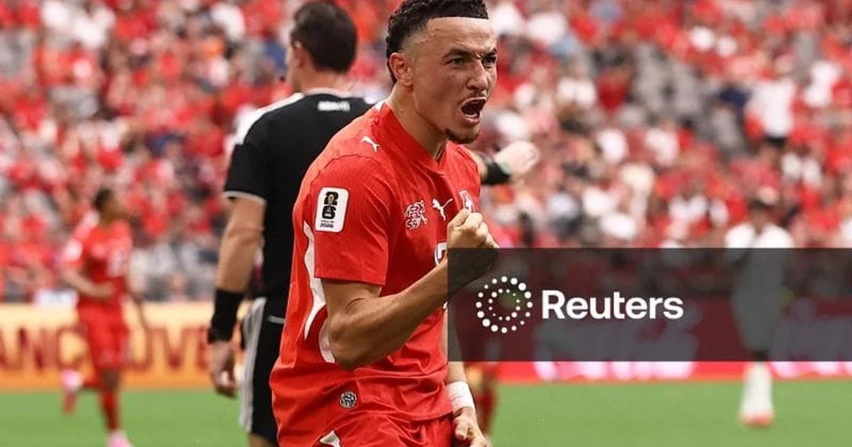 Vargas leads Switzerland past Canada to top World Cup Group B