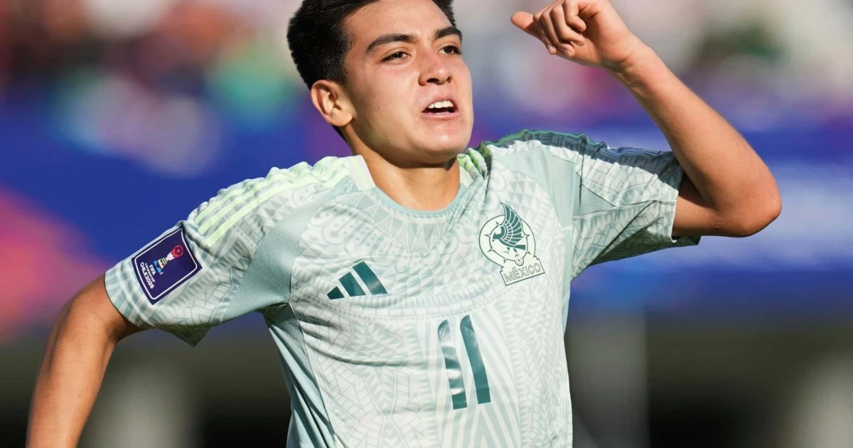 Mora says Mexico has everything to win World Cup at home