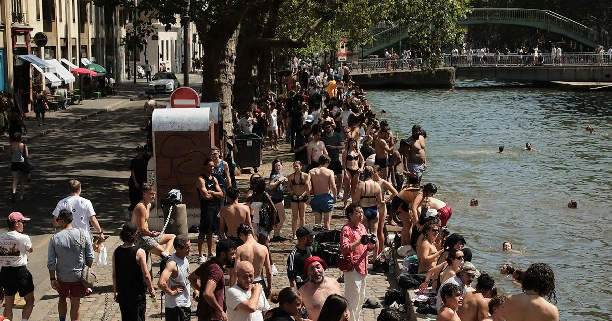 Paris opens supervised canal swimming as heatwave drives drownings