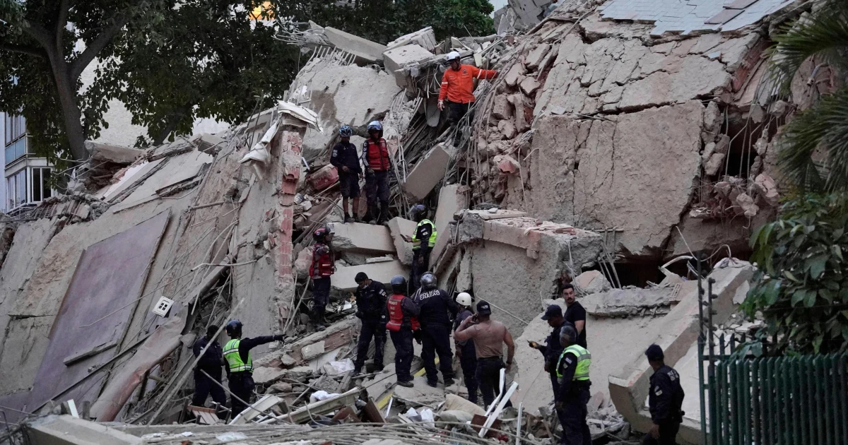 Powerful earthquakes strike Venezuela, causing collapsed buildings and emergency response