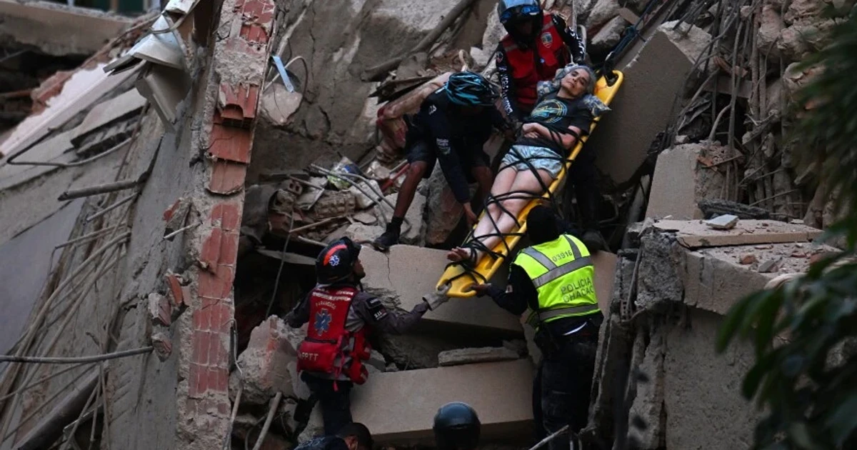 US and regional teams rush aid to Venezuela after deadly earthquakes