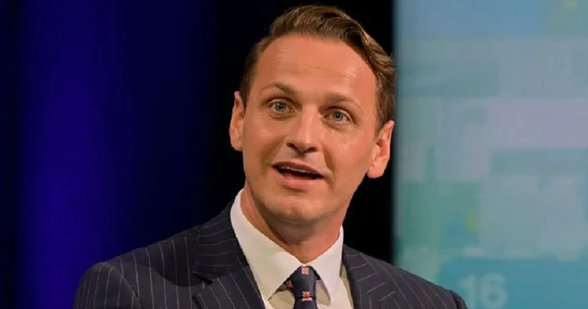 Mahmood seeks to sack Mike Tapp over settlement policy article