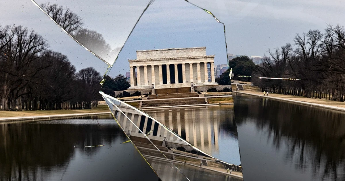 Federal filing says knife cut caulk at Lincoln Memorial pool