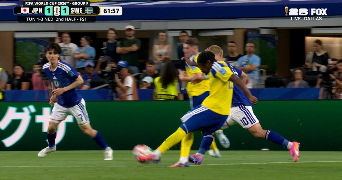 Elanga levels for Sweden in decisive World Cup group clash