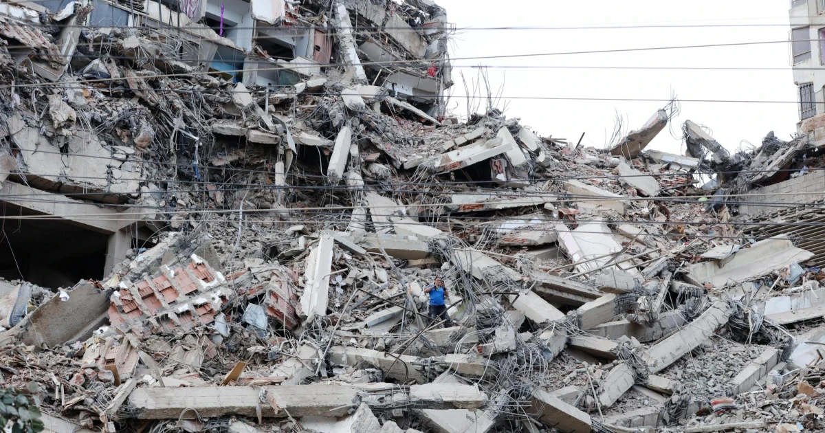 Double earthquakes kill hundreds, devastate Venezuela’s northern coast