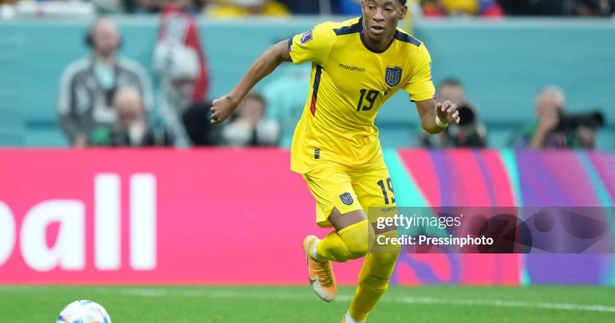 Ecuador stuns Germany 2-1, reaches World Cup knockout stage