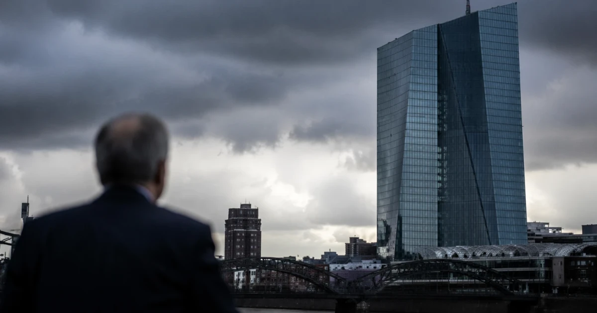 Study warns simpler bank rules could increase hidden risk