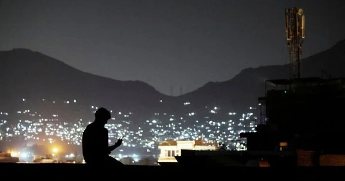 Taliban bans smartphones for Afghan civil servants nationwide