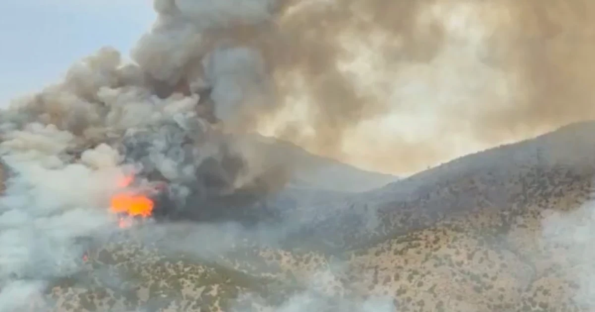 Utah issues rare red flag warning as Cottonwood Fire rages on