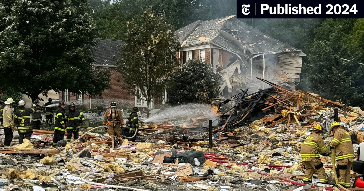 Gas explosion in Twinsburg Township destroys homes, injures two