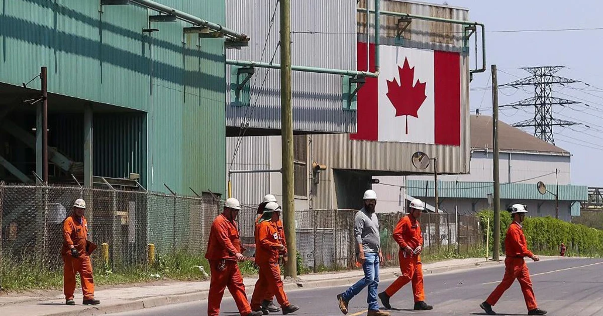 Canada's economy stalls as tariffs and weak growth weigh on outlook