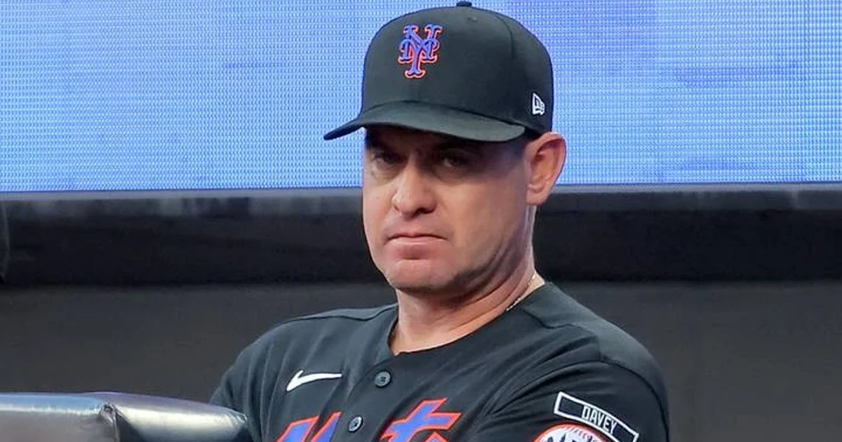 Mets fire Carlos Mendoza, Mr. Met dances as team collapses