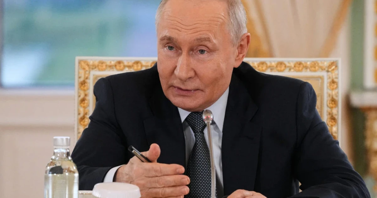 Russian hardliners push Putin to escalate after Ukrainian drone strikes