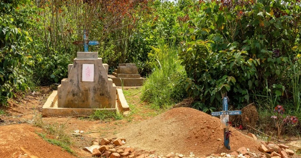 Congolese burial teams battle mistrust in Ebola outbreak zone