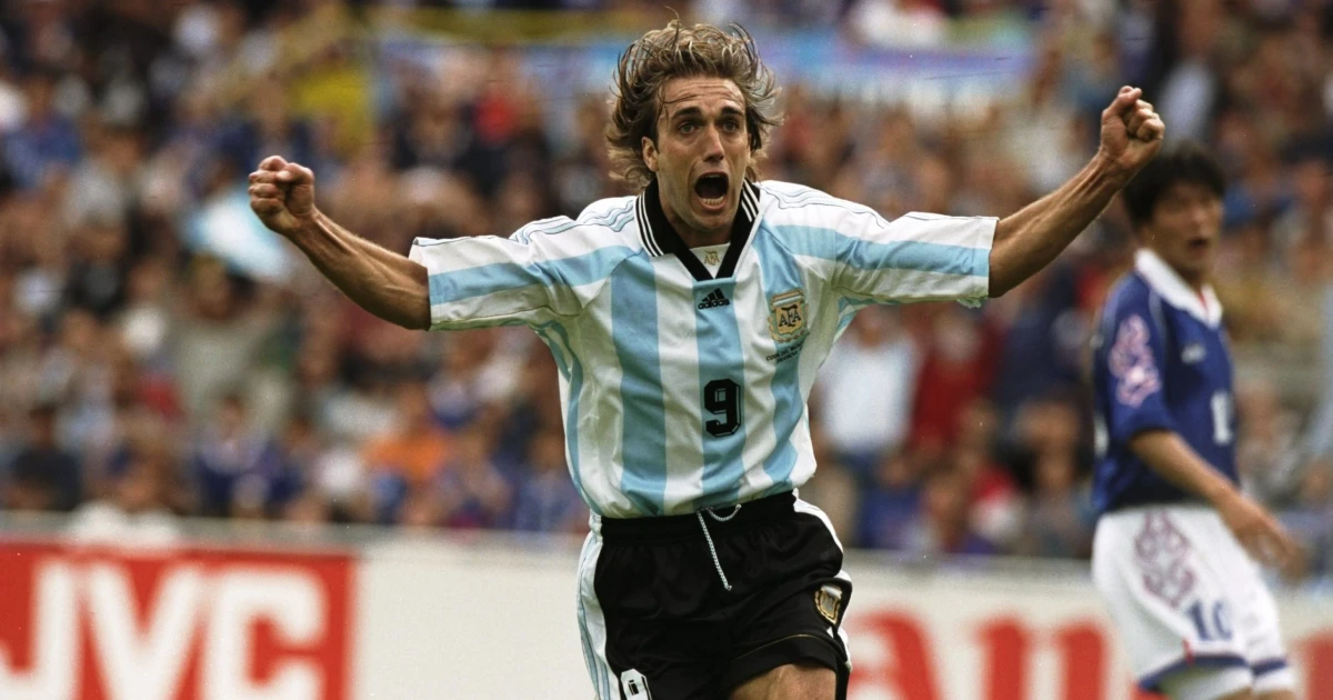 Batistuta recalls his Argentina debut and memories with Zamorano