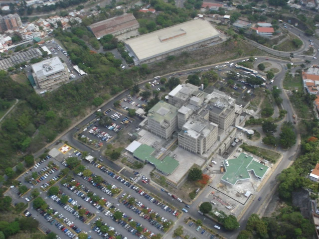 Domingo Luciani Hospital — Wikimedia Commons