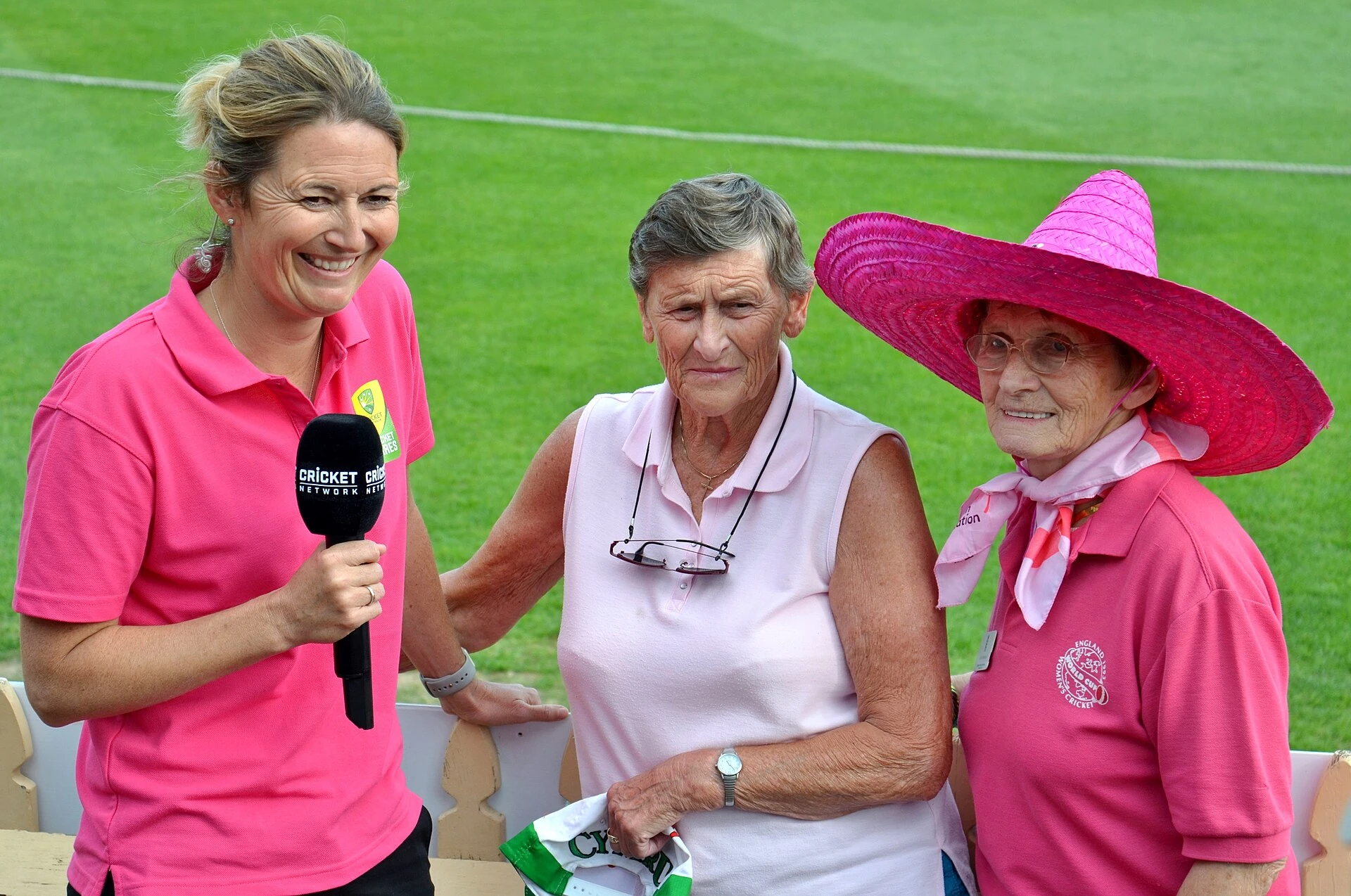 Charlotte Edwards — Wikimedia Commons