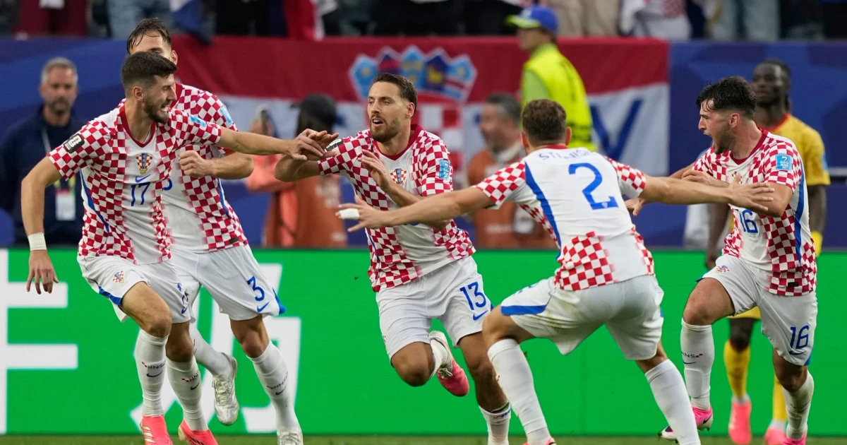 Modric assists late winner as Croatia beats Ghana, advances from group