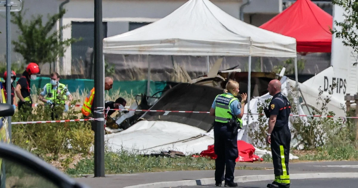 11 dead in France plane crash during skydiving trip