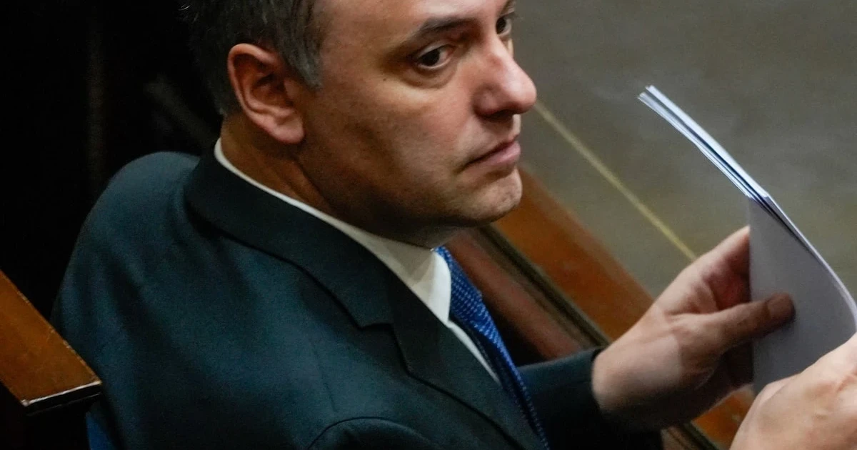 Argentina cabinet chief resigns after corruption scandal deepens pressure on Milei