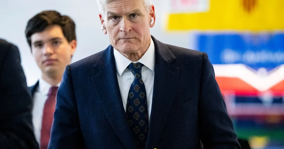 Cassidy says Iran briefing could change his war powers vote