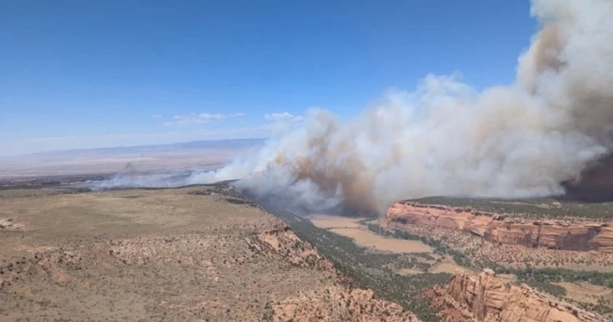 Three firefighters killed as Snyder Fire rages on Utah-Colorado border